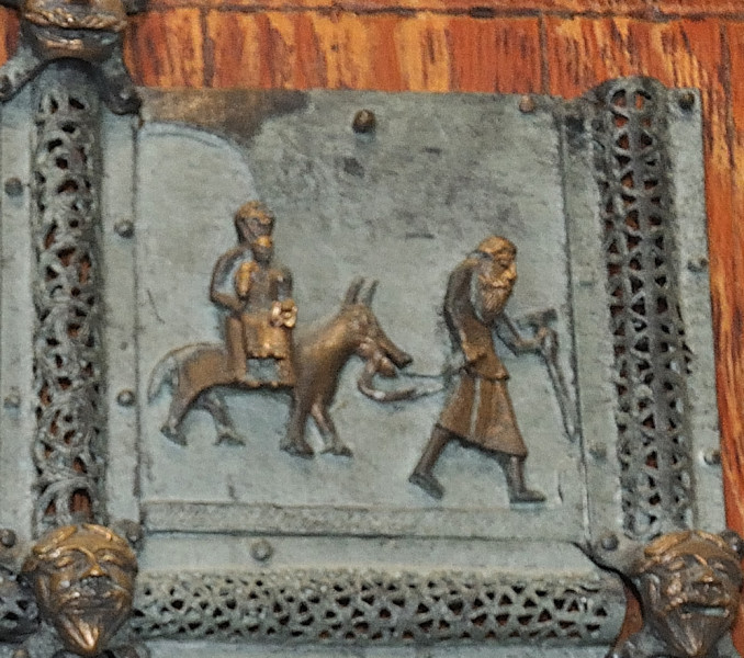 formelle portale di  san zeno fuga in egitto